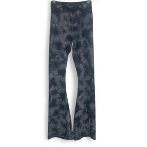 PINK Victoria's Secret Black and Grey Tie-Dye Leggings Women’s S